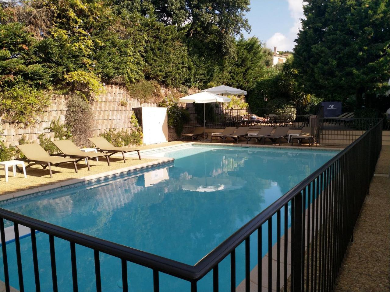 Hotel Lou Paouvadou Sainte-Maxime Zewnętrze zdjęcie